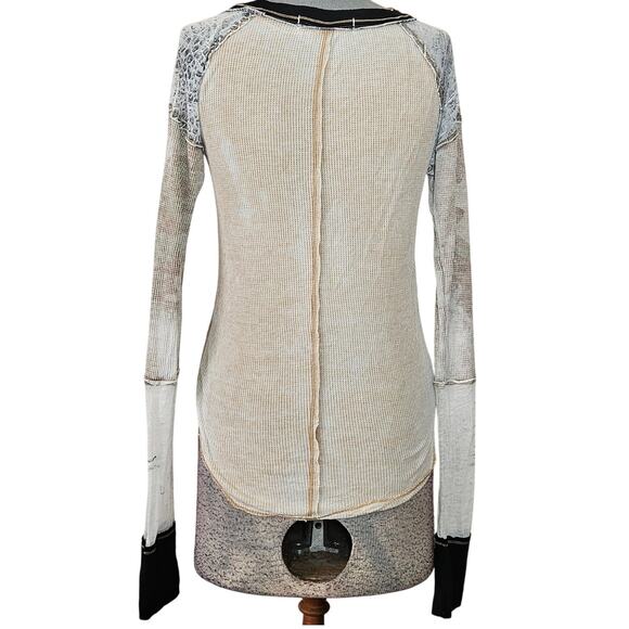 Free People We The Free Waffle Knit Top Long Sleeve Tee Size Small - Picture 2 of 4
